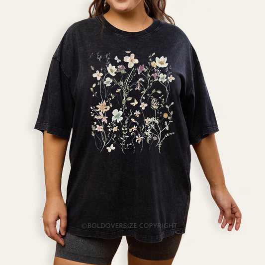 Plus Size Boho Wildflowers Cottagecore Washed T-Shirt