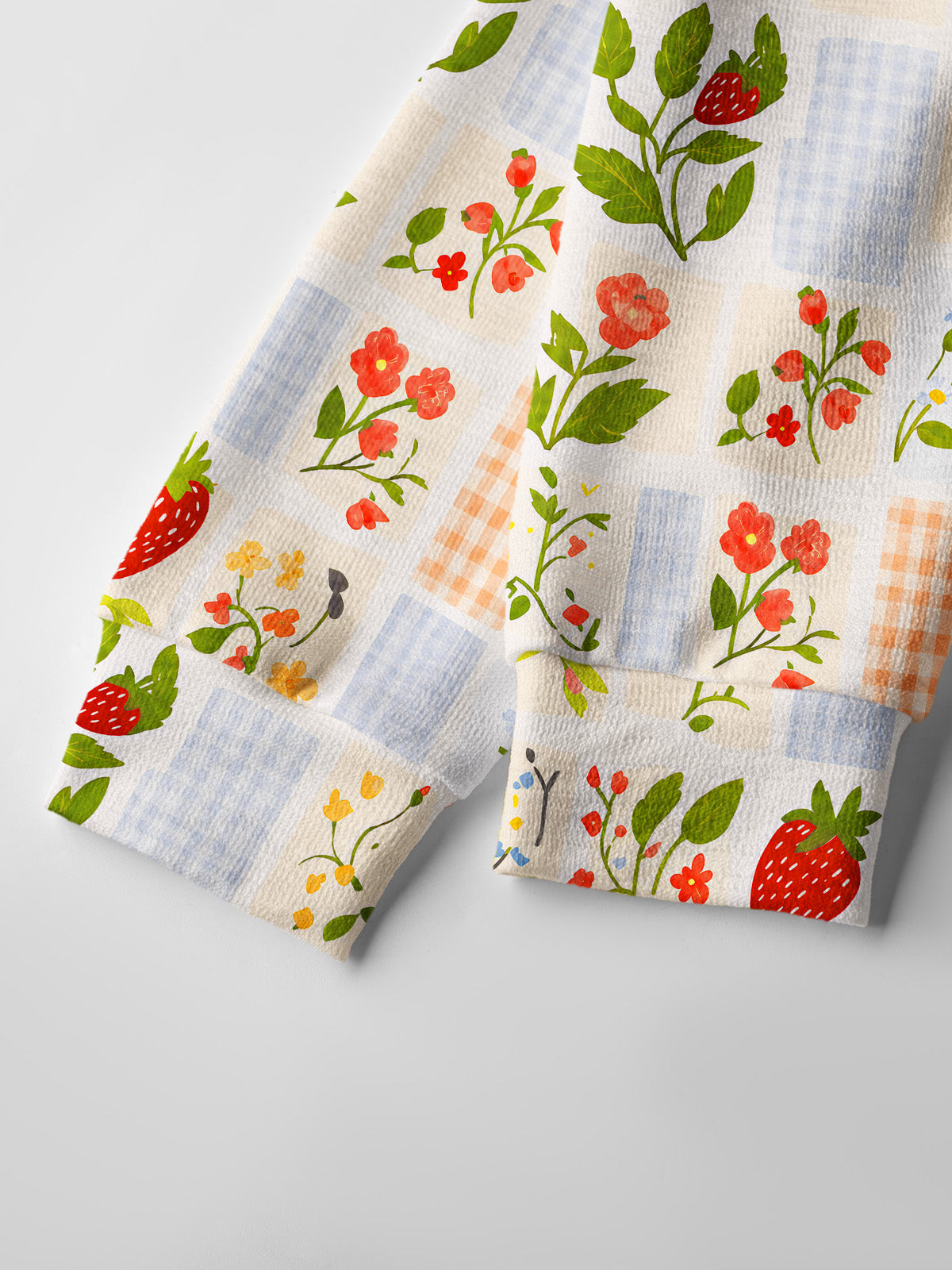 Lightweight Crew Neck Long‑Sleeve Cropped Strawberry Garden Patchwork Print Fine‑Knit Cardigan