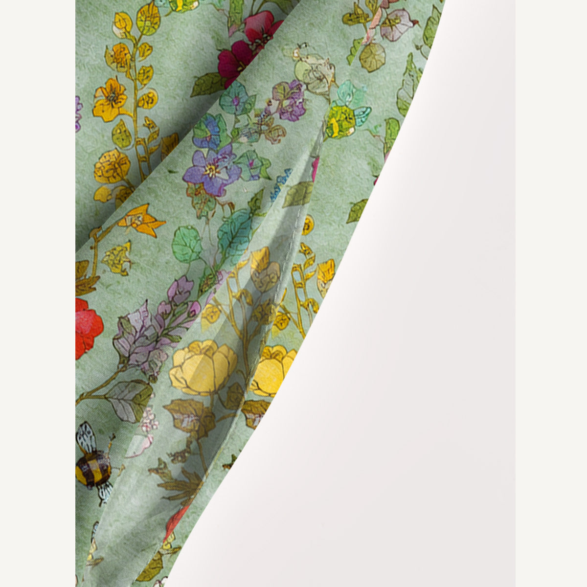 Hummingbirds and Bees Print Wide Straps Maxi Dress With Pockets