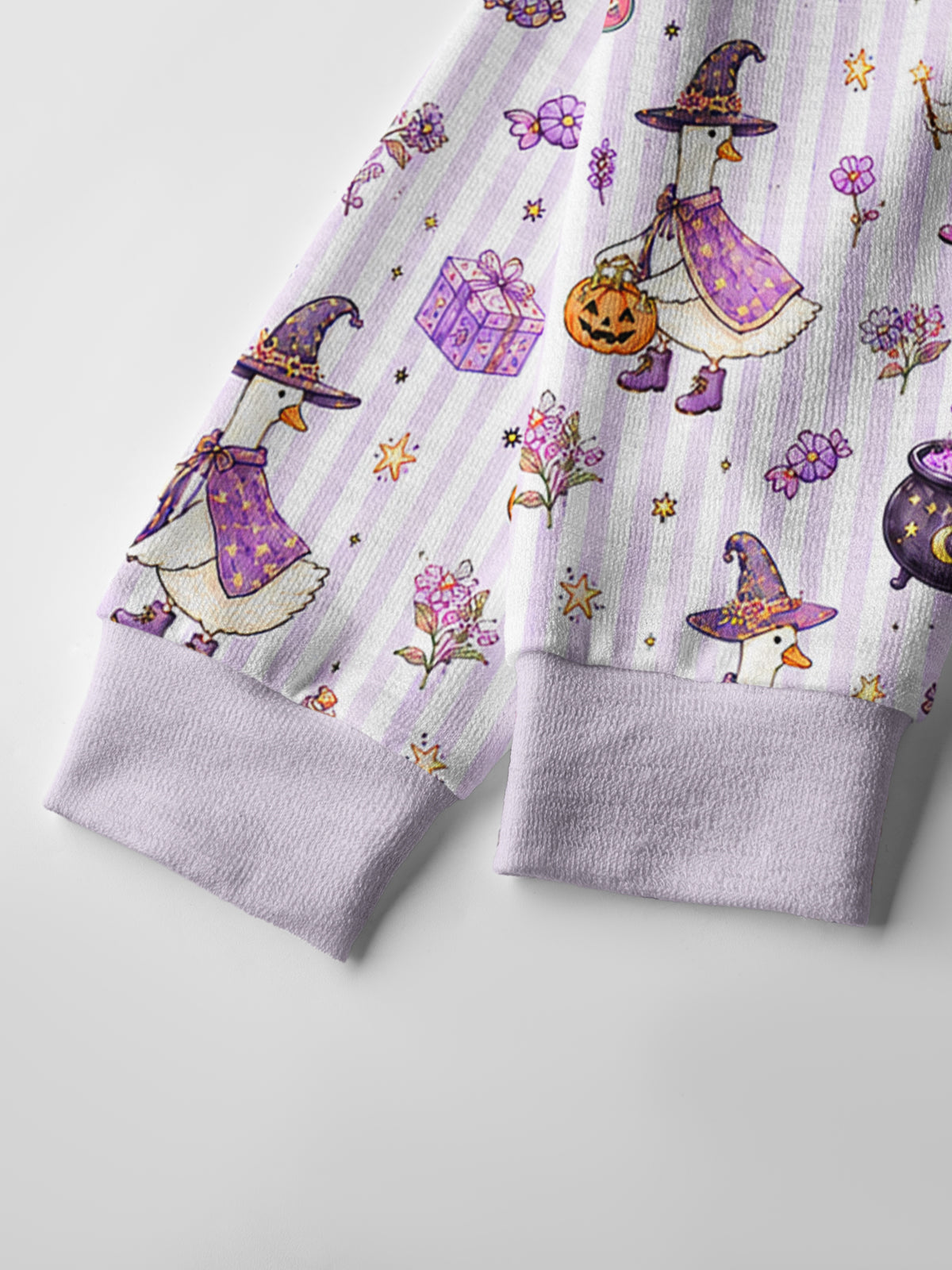 Lightweight Crew Neck Long‑Sleeve Cropped Halloween Witch Gooses Print Fine‑Knit Cardigan